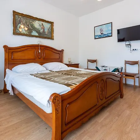 Srebrnjak * دْغاماي