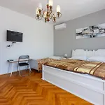 Srebrnjak Apartament *