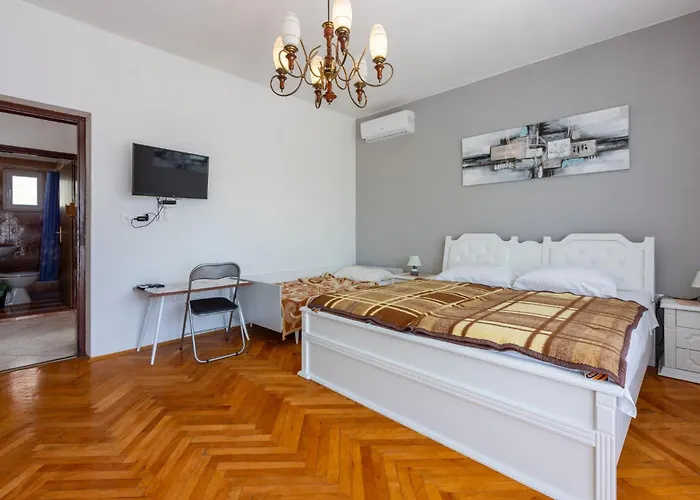 Srebrnjak Apartament *